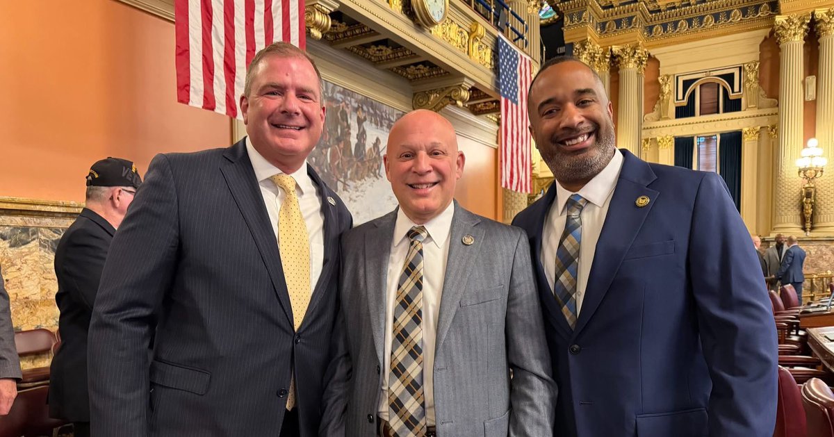 RepWeaknecht's tweet image. The Berks County VA visited the State Capitol to support HR 157, expanding PTSD treatment for veterans 🇺🇸. Thanks for your dedication to our heroes!