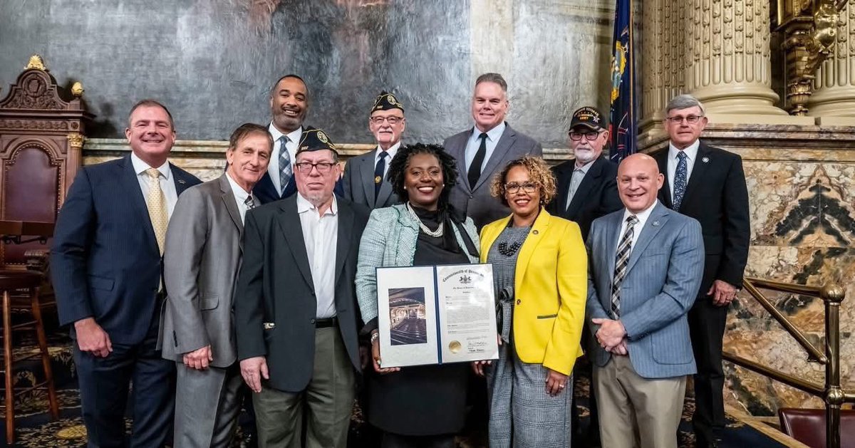 RepWeaknecht's tweet image. The Berks County VA visited the State Capitol to support HR 157, expanding PTSD treatment for veterans 🇺🇸. Thanks for your dedication to our heroes!