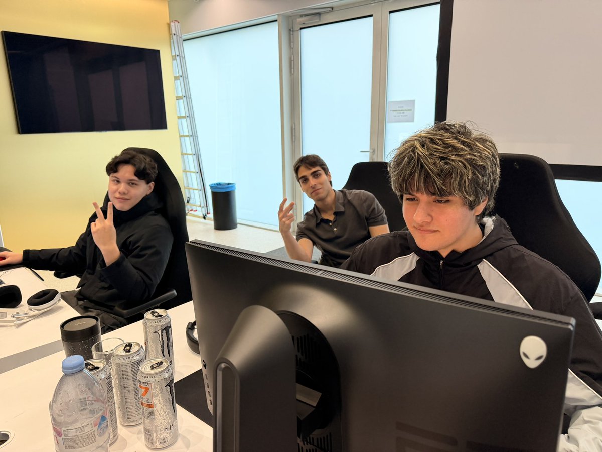 TeamLiquid's tweet image. Bootcamp done. Now we go Sweden 🇸🇪

#Overwatch #OWCS