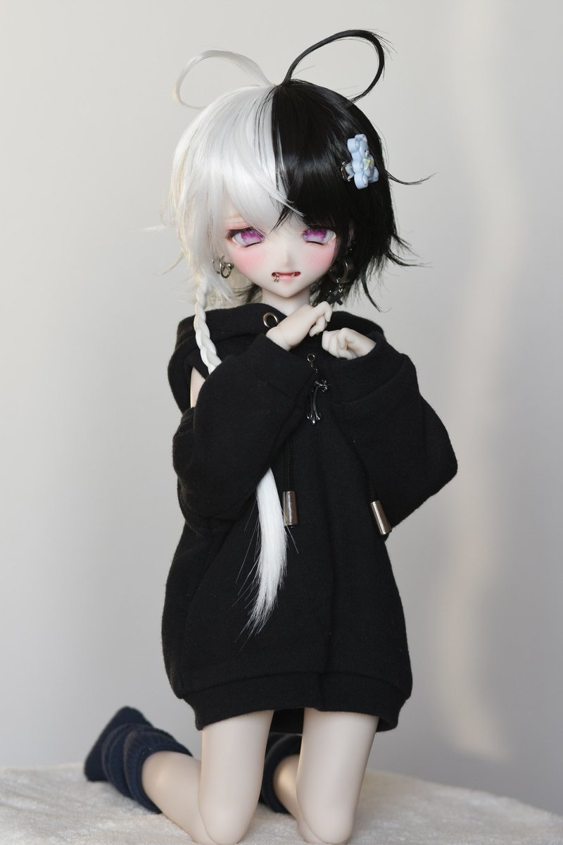 altOxOrz's tweet image. 製造番号：E-12
コードネーム：タンザナイト
愛称：月詠(るな)