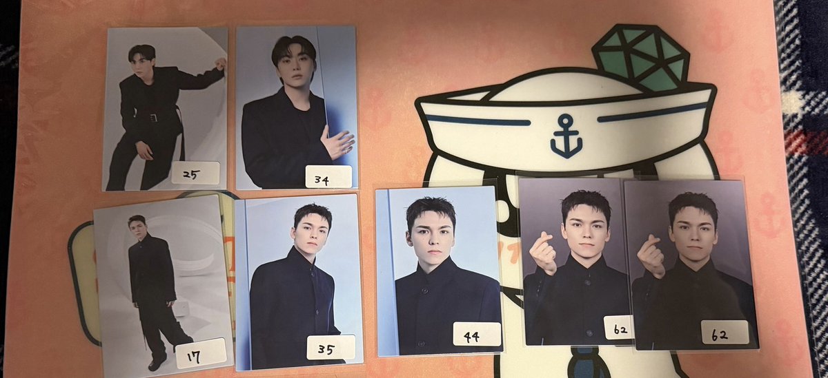 VAvGOls2XPuzptN's tweet image. SEVENTEEN WORLD TOUR NEW_ セブチイルコン トレカ インスタントフォト 交換

【譲】写真1~3枚目
【求】ミンギュ全て

郵送希望📮
会場での受渡しはご相談（東京12/11.12日、福岡 12/21日）

お気軽にお声掛けください☺︎