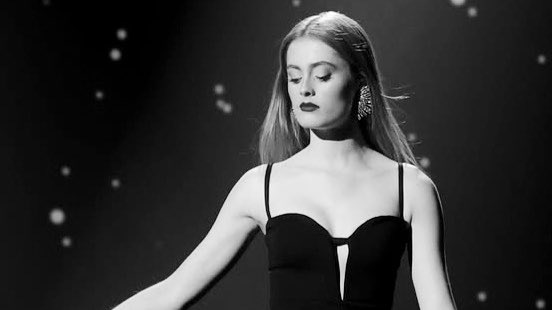 Chicos que NADIE SE DE POR VENCIDO o CEDA VOTOS. Si veis que otros fandoms no ayudan y dividen votos, no os alarméis, si no lo conseguimos al menos mostremos TODO nuestro apoyo, que dejen de tomarnos el pelo. #OTGala10 #OLIVIAFAVORITA #OTDirecto24N