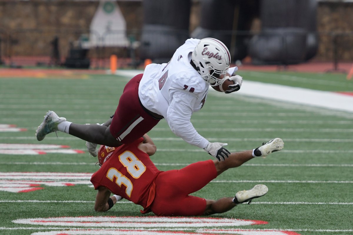 CSCFootball's tweet image. More Saturday sights from our battle in the jungle.

📷: Terry Douglass

#SoarEagles | #ProtectTheRock
