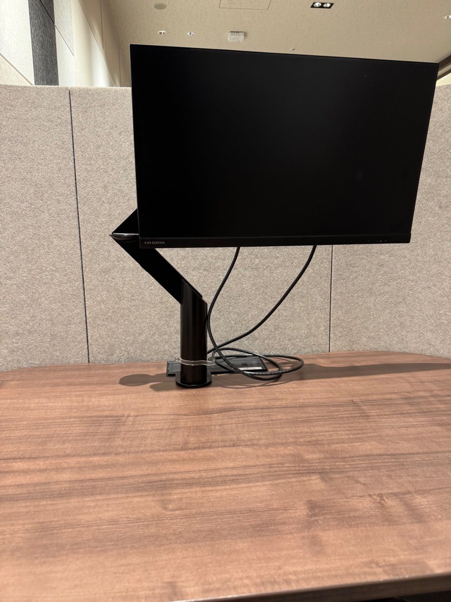 jun_pon_u's tweet image. 空港到着

課金したし、11時間後のフライトに向けて頑張ります