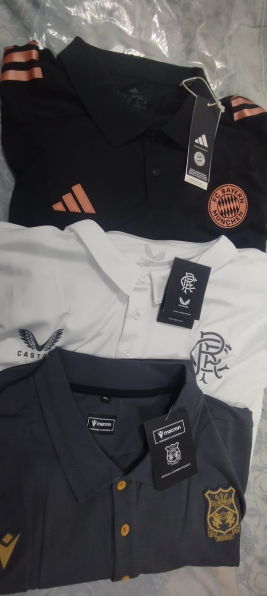 Volvi amigos!!! 10/10 las chombas!!! la de Macron un exito.. bueno, Adidas siempre top