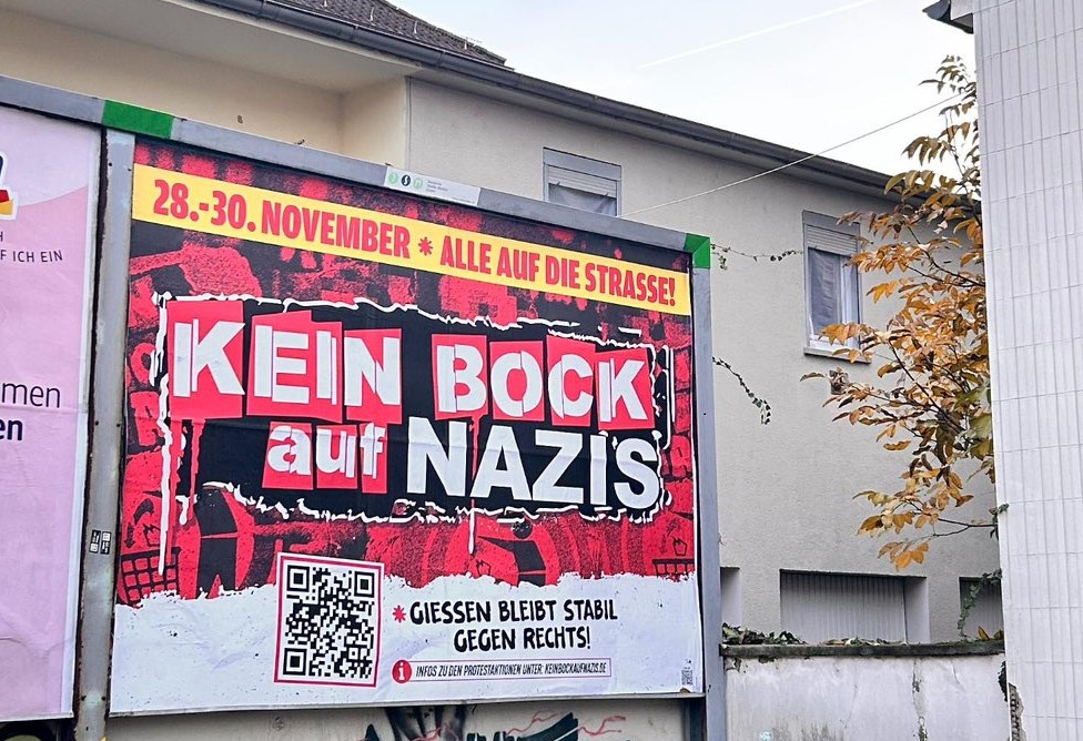  Der Aufrichtige tweet media