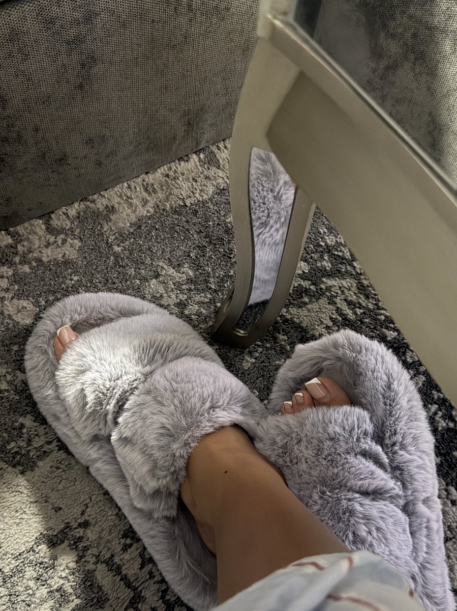 FairyTwinkleTee's tweet photo. Soft grey fluffs &amp; white tips , cozy but still a little teasing 
 
Have a cheeky wank to this ⬇️💦😈 https://t.co/6kKXKAFnZv