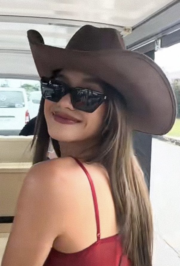 iahsgf's tweet photo. cowgirl aiah, you have my heart. https://t.co/W1K43uVyhb