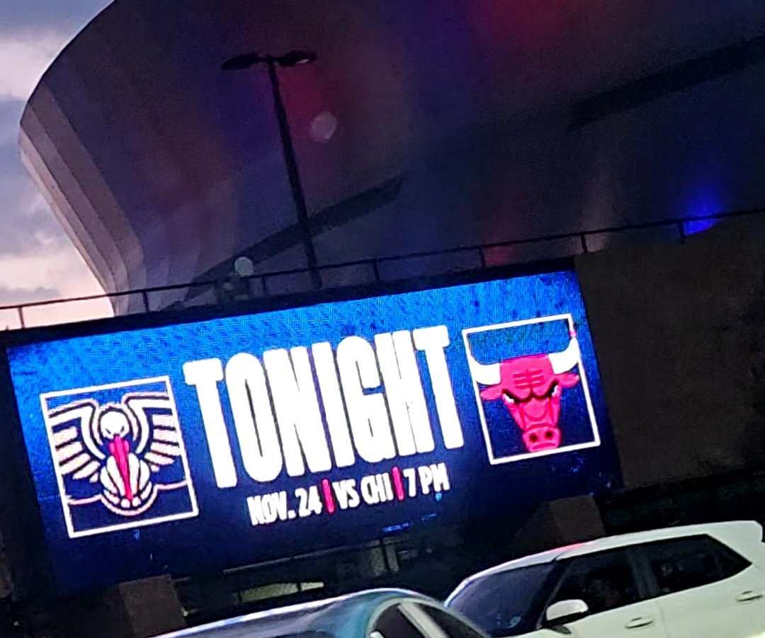 <a href="/chicagobulls/">Chicago Bulls</a> <a href="/joshgiddey/">josh giddey</a> <a href="/Tre3Jones/">Tre Jones</a> Let's Go Bulls! #BullsNation in NOLA!
#CHIvsNOP #SeeRed 
#LoveItLive 

We have arrived! 
<a href="/MrBill667/">Bill Johansen</a>
