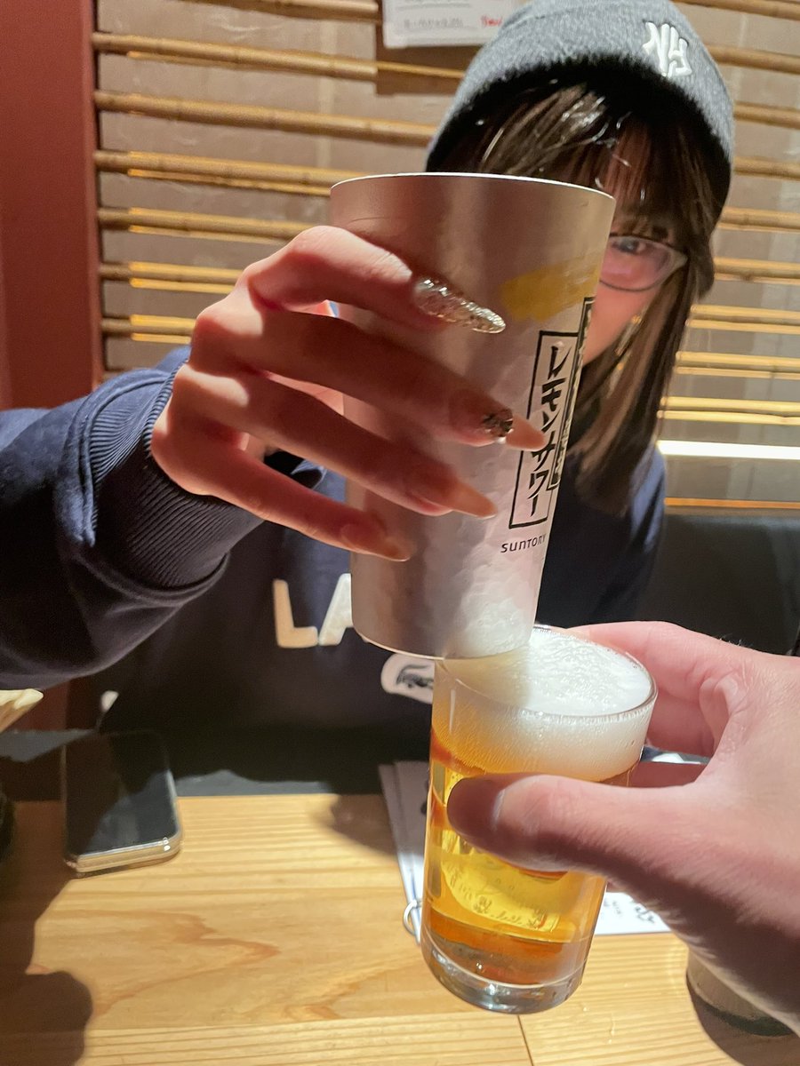 iam_yamacho's tweet photo. ついに27歳になっちゃいました🥺
誕生日彼女と迎えられて幸せ🫶
誕生日プレゼント帽子とTシャツとタバコと手紙貰っちゃった🥺🥰 https://t.co/mt7cQVHJuZ
