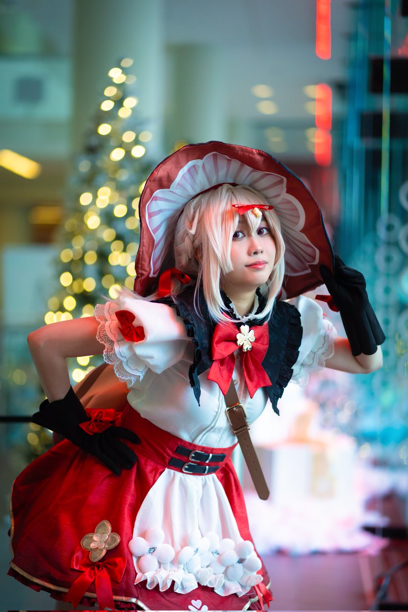 the backdrop is so pretty! it had a fence, i thought about jumping over it for more pics... 🍀 

📸 @.instanttofuphotography on ig