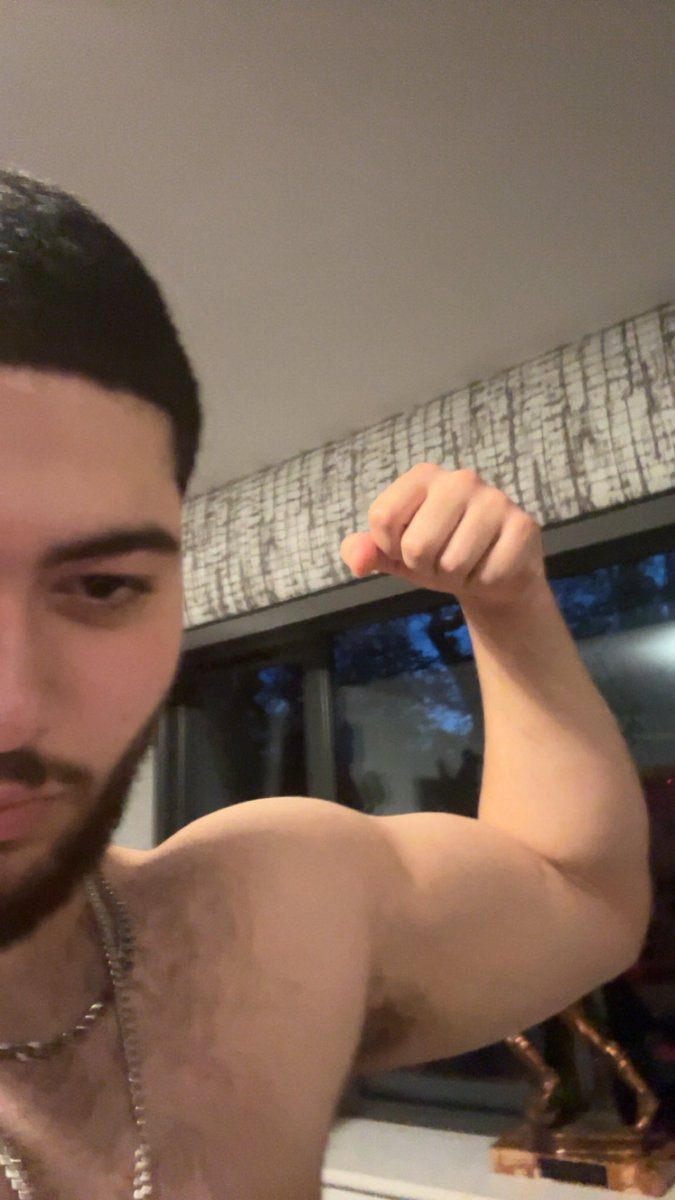 aurezidc's tweet image. slowly but surely,down 18.6lbs in 6 weeks. Aiming to total more then 20lbs loss for the 2 month mark 🙏🏻