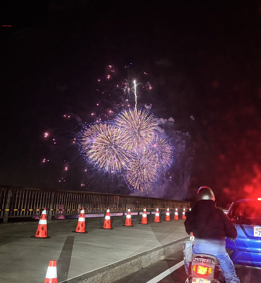 昨夜は #千葉Xmas芸術花火2025 が行われた‼️ 所用で海沿いを車で走っ