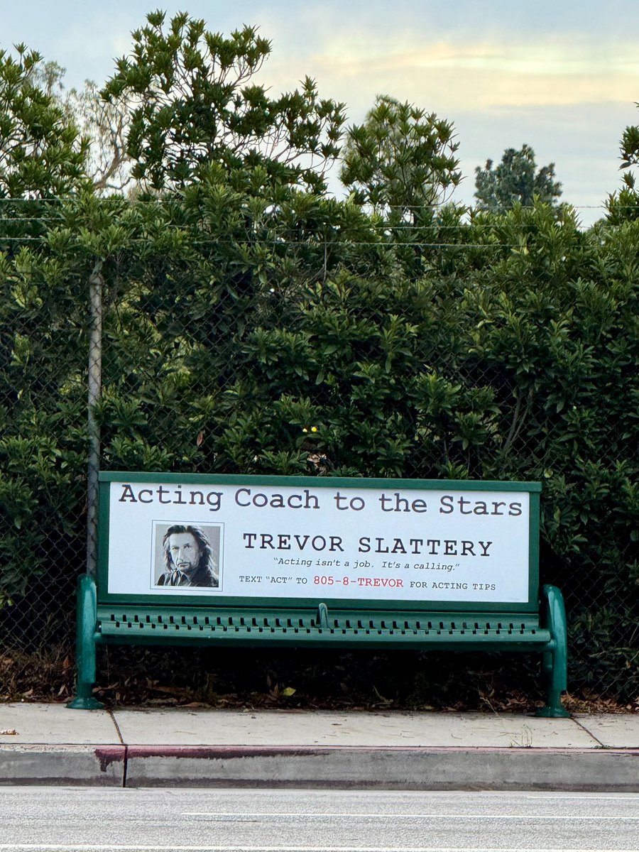 DiscussingFilm's tweet image. Acting coach ads for Ben Kingsley’s Trevor Slattery have been spotted in public.

(📸: reddit.com/r/marvelstudio…)