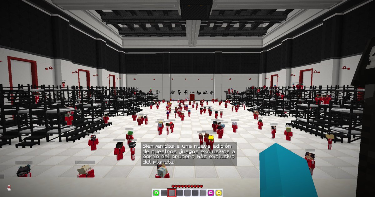 Buscando capturas encontré la primera versión de las camas para esta edición, luego se cambió por la temática de ajedrez y colores rojos que la hizo <a href="/S_pphie/">Soqhiee</a> y que quedó bien épica