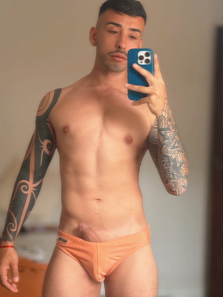 Ezee_MS's tweet photo. buenas 👀😏 https://t.co/BFzV23qxE3