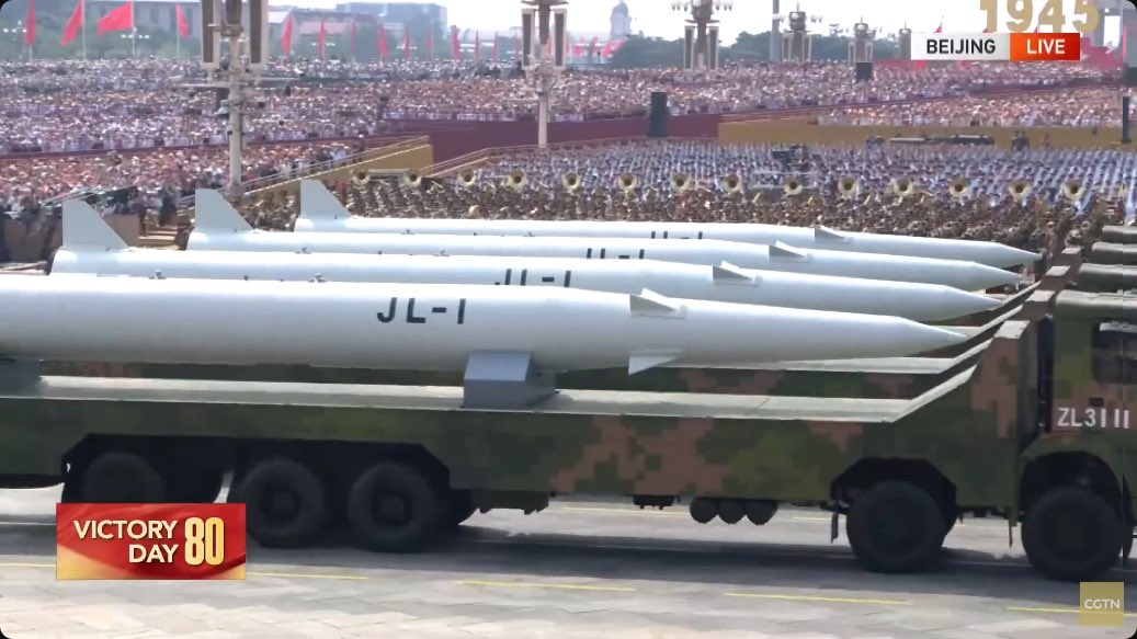 Geopoliticabra2's tweet image. A estreia do JL-1 significa que a China agora possui o único sistema hipersônico nuclear lançado do ar do mundo com um alcance de 8.000 km, trajetória imprevisível e capacidade nuclear completa.

Isso não é propaganda. 

É uma mudança no equilíbrio estratégico global.