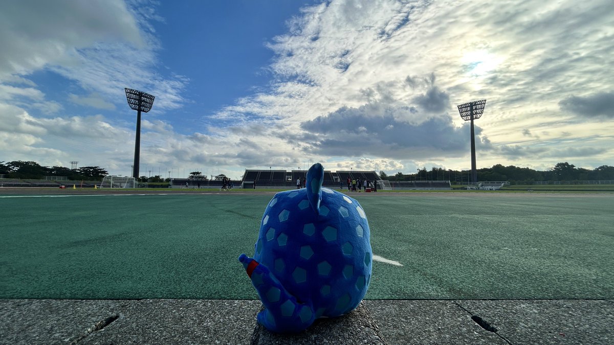 すがすがしいあさだにょ〜☀おはにょ😌

おわりがちかづいてきて､ちょっとさみしくなってきたにょ🥲れんしゅうみにきてくれてるみなしゃんありがにょ🦈❣️

#FC琉球 #ジンベーニョ