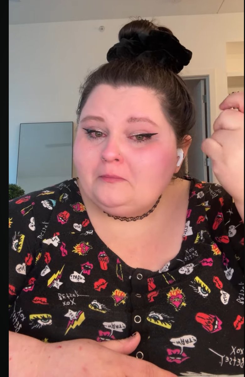 “Right before Christmas, Bitch.” -#AmberlynnReid