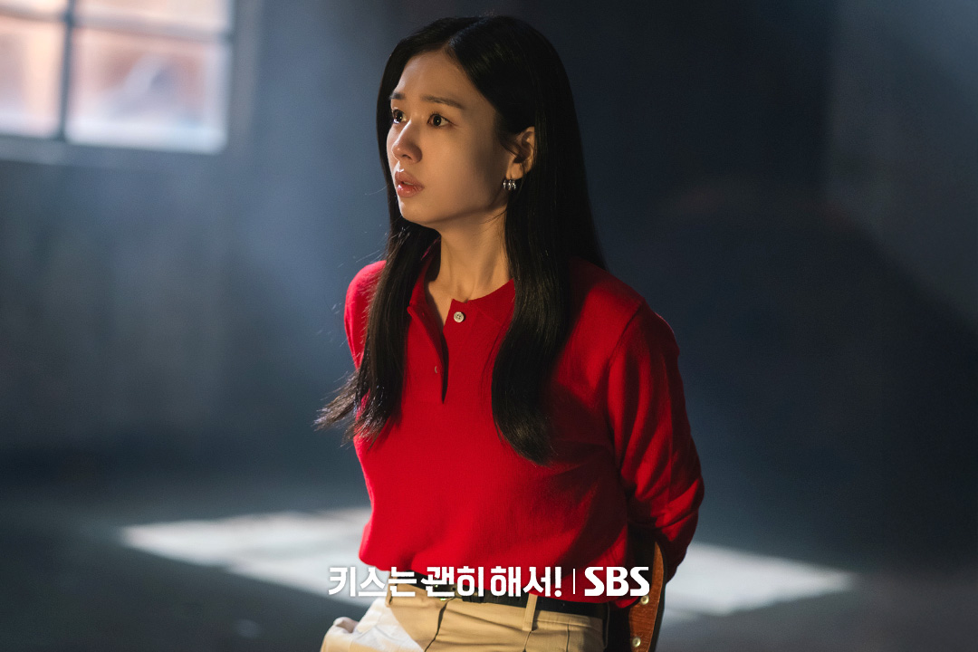 SBSNOW's tweet image. 얼마면 돼, 얼마면 되냐고!!
카드 들고 안은진 구하러 온 장기용💳

SBS 수목드라마 &amp;lt;키스는 괜히 해서!&amp;gt;
☞ [수,목] 밤 9시

#SBS수목드라마 #키스는괜히해서
#DynamiteKiss #스틸
#키스는괜히해서스틸 #키괜스틸
#장기용 #안은진 #김무준 #우다비