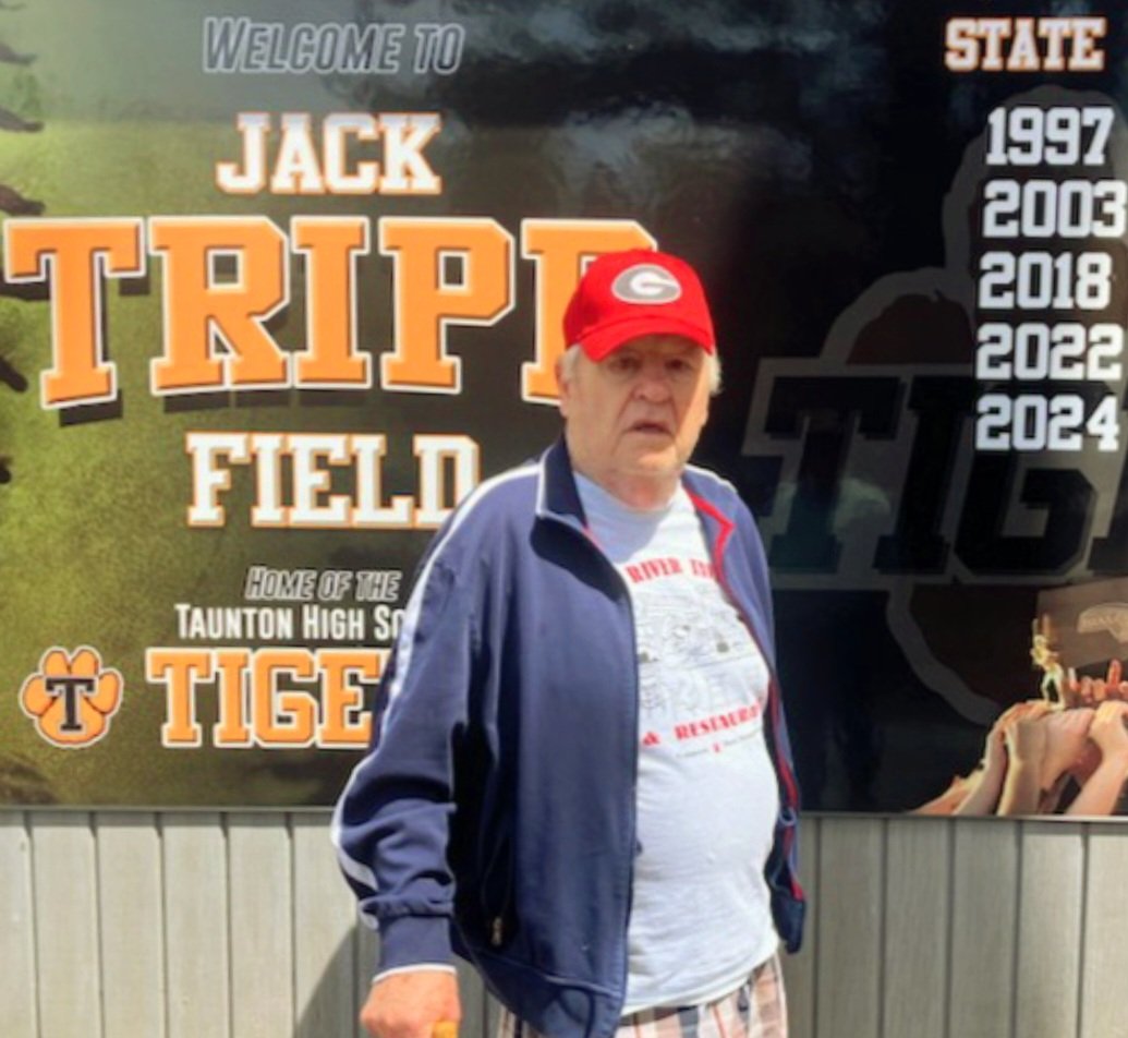 THSCoachFox's tweet image. FOREVER BLESSED 🙏 that his sons brought coach over to visit the NEW &quot;Jack Tripp Field&quot; in April of 2025. @softballtaunton