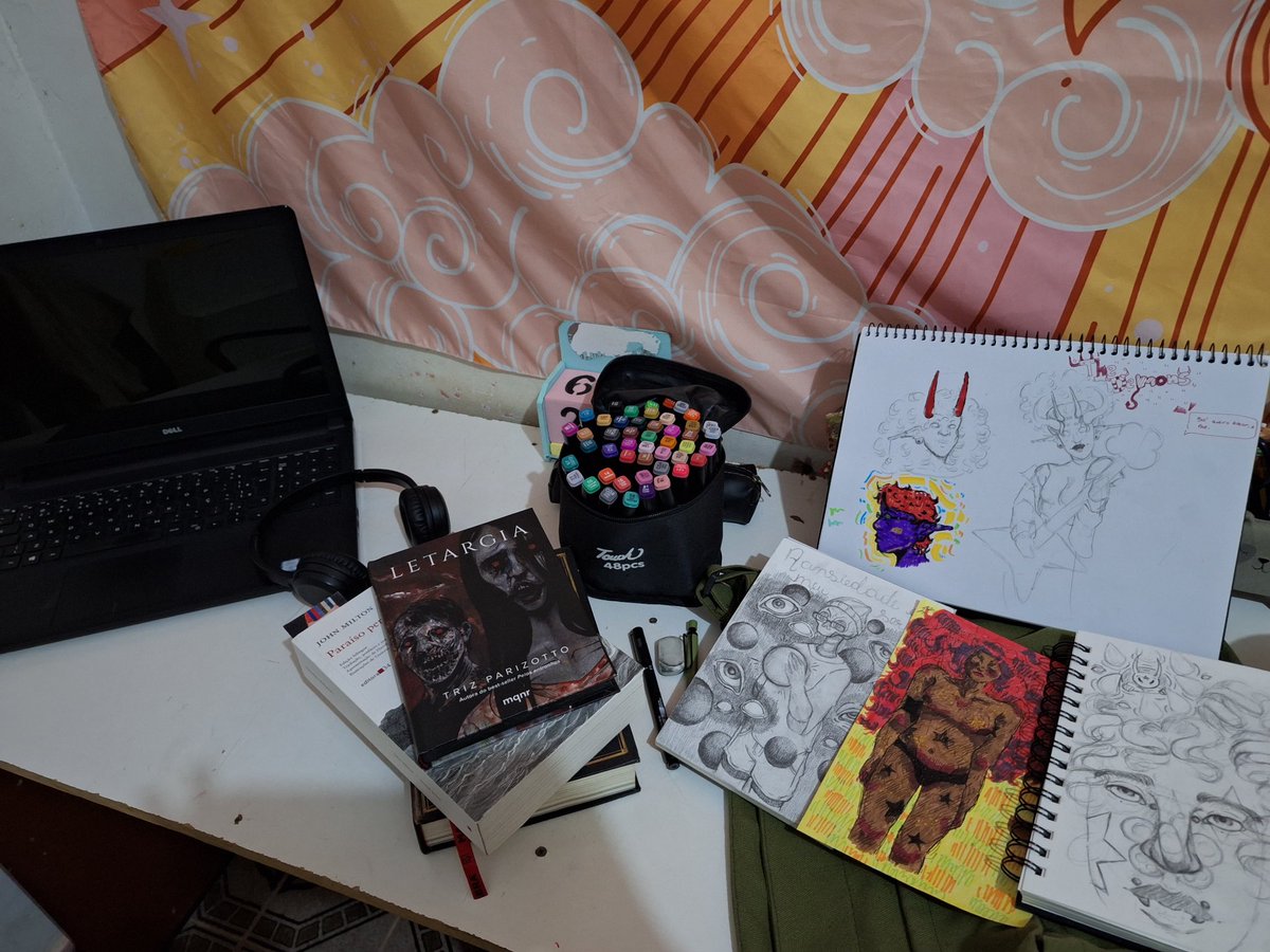 bu_ubsl's tweet image. onde eu desenho, meus desenhos e livros que estou lendo!!! #arte #art #artmoots