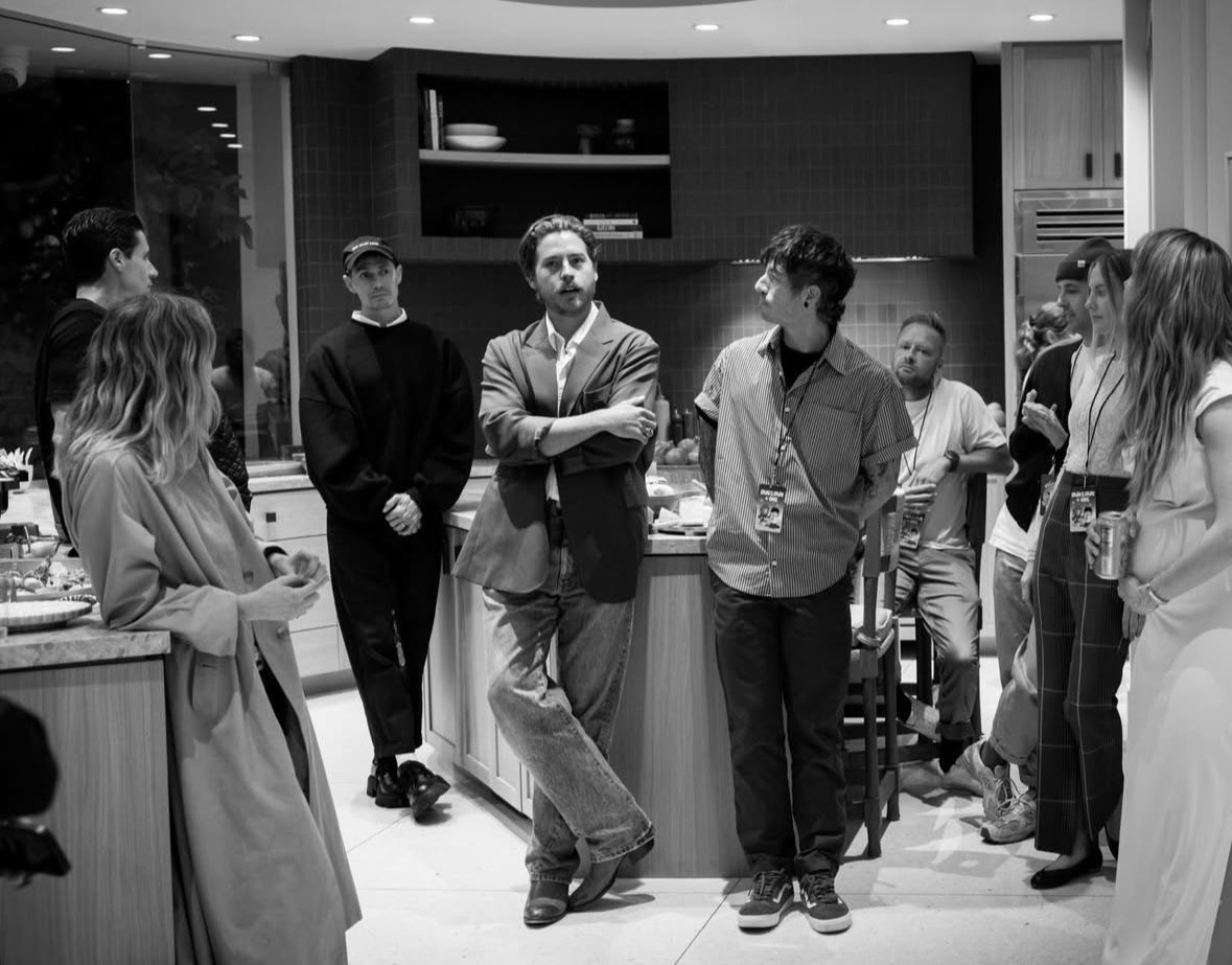 DUNSTAIRS's tweet image. This photo