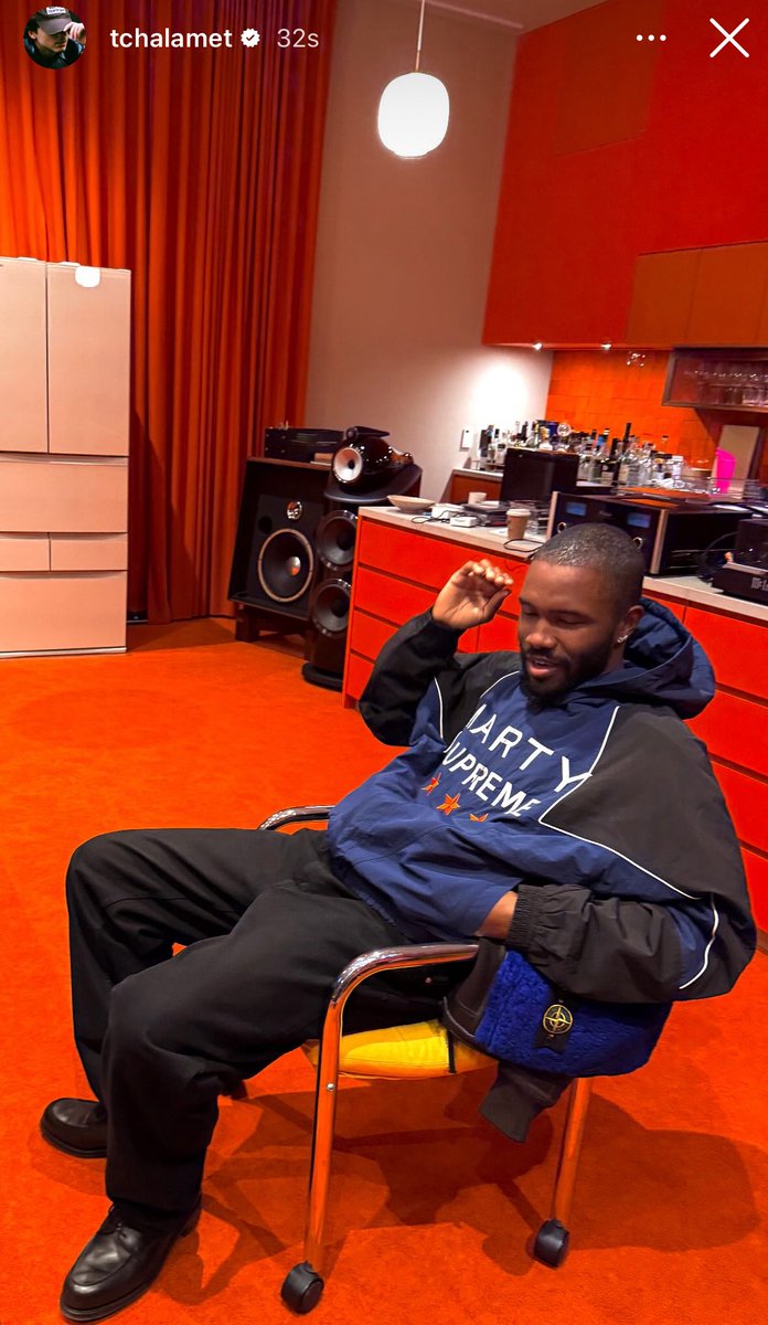 timchals's tweet image. he got frank ocean in the marty supreme jacket… its so serious