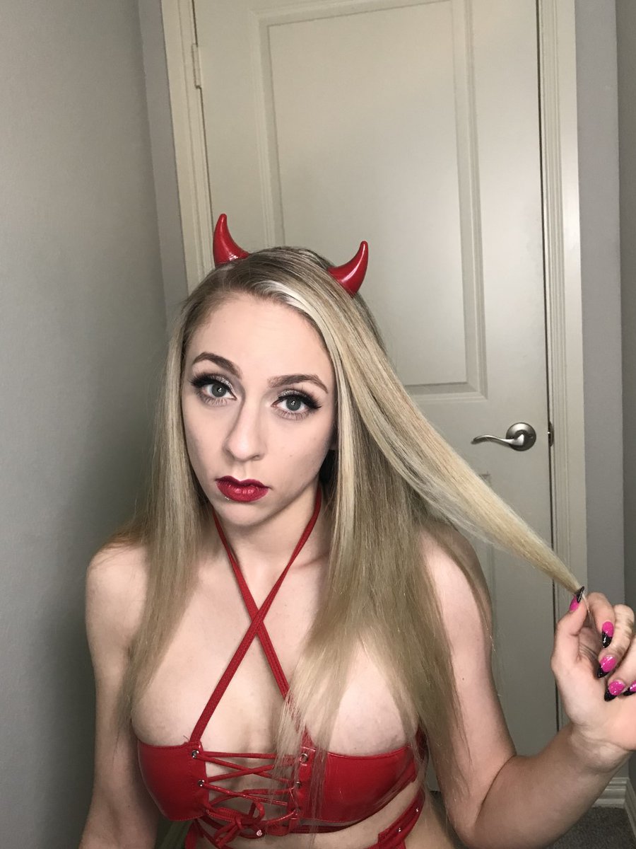 Come go broke for me LIVE on Twitch and Kick while all my viewers laugh at you! 

findom finsub sissy beta simp gooner femdom Goddess foot worship feet selling content buying content sph cei cbt cashcow drain sessions paypig humiliation blackmail brat whalesub toes soles humanatm