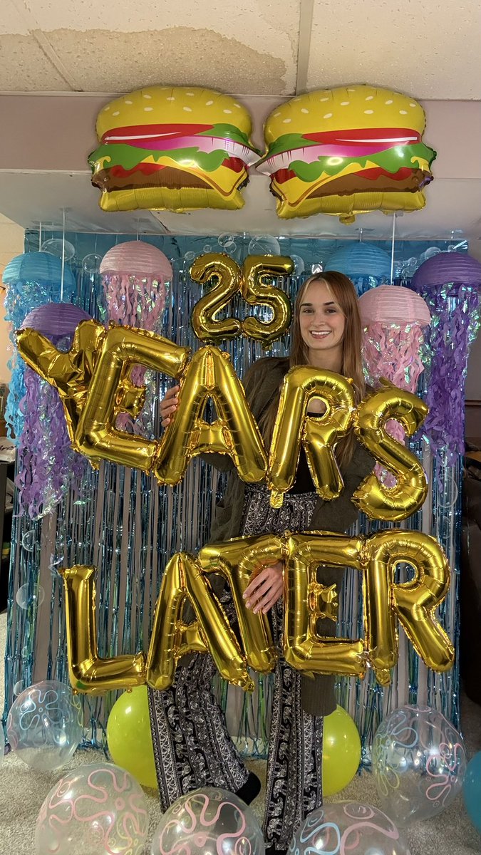 Happy Birthday to me! 🍔❤️

live now! 🫰🏼