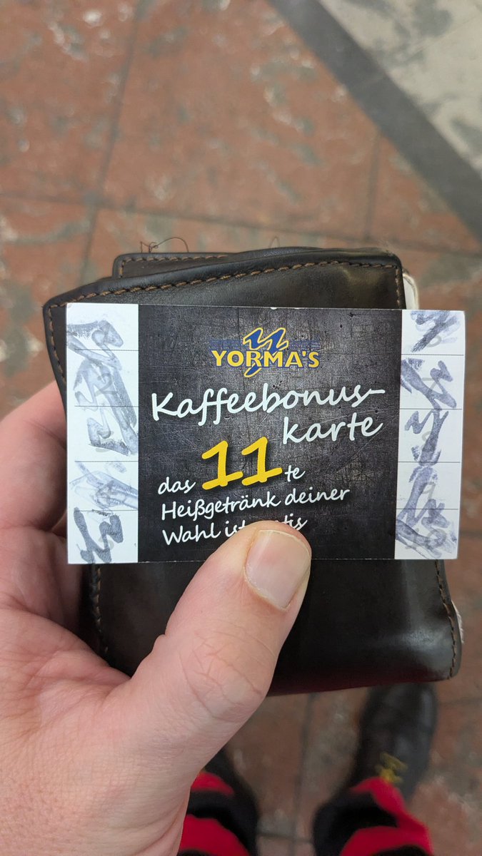 rubberduckweb's tweet image. freier Bahnhofskaffee