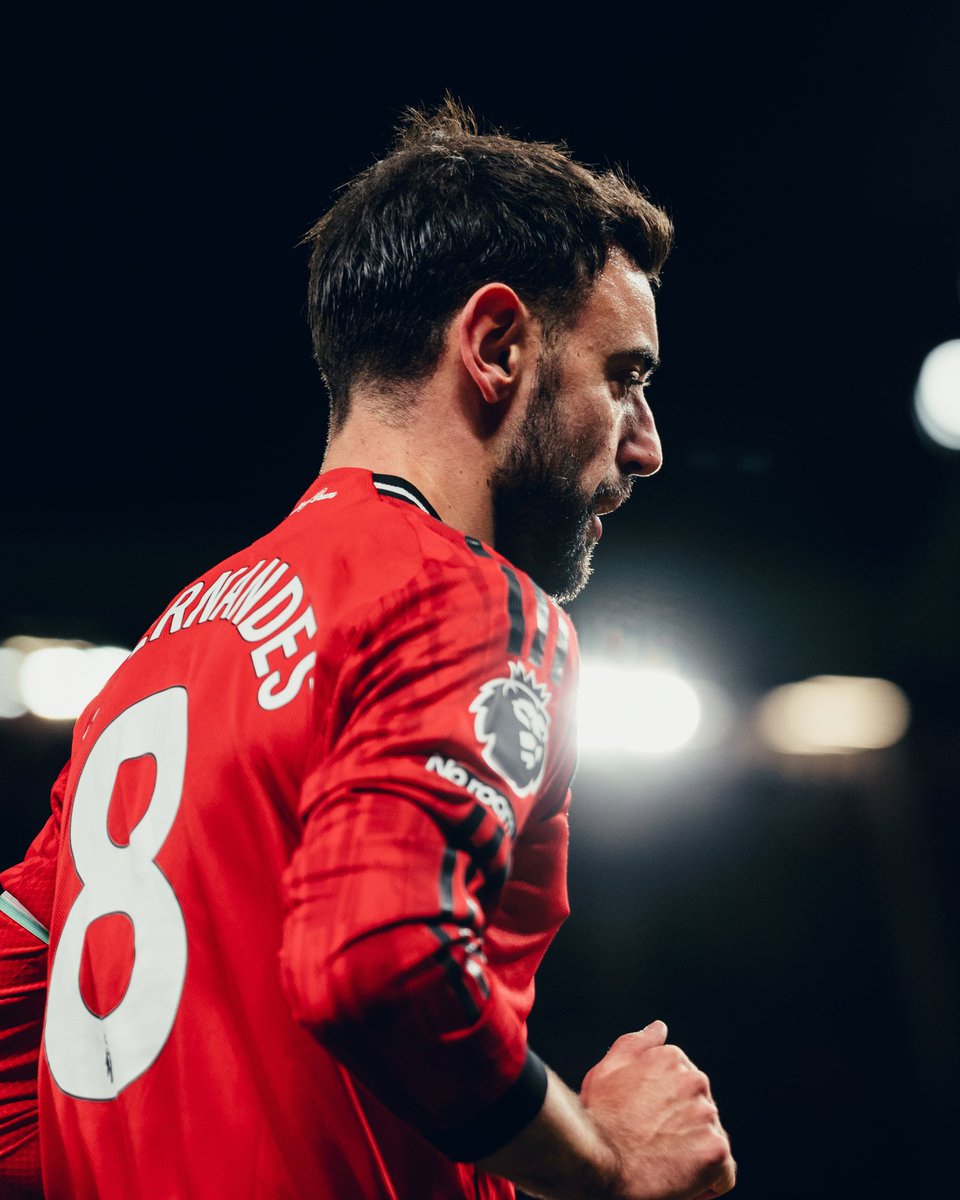 SavageFootballl's tweet photo. MU harus puas menerima hasil pahit, ketika gagal manfaatkan keunggulan jumlah pemain atas Everton. Defense 441 ala Everton + performa gemilang Pickford berhasil persulit MU. Bagaimana jalannya laga?

Big thanks buat yg sudah retweet https://t.co/M9mRSNNbFO