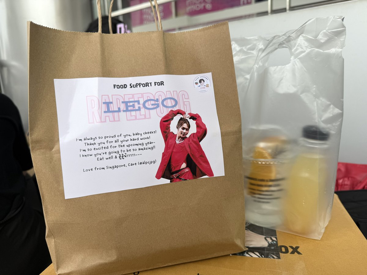 LEGO_LYKN's tweet photo. 𝗙𝗼𝗼𝗱 𝗦𝘂𝗽𝗽𝗼𝗿𝘁 
#le_tsgo_letseat 

ขอบคุณสำหรับฟู๊ดซัพพอร์ตที่ส่งให้น้องเลโก้ไปเติมพลังในงาน GMMTV2026 MAGIC VIBES MAXIMIZED 
 
🗓️ 25 | 11 | 25
มื้อ 11.00

😽  ส่งเบนโตะถึงน้องเลโก้เรียบร้อยแล้วนะคะ🥰 

🙏🏻ขอบคุณ Food Support จากคุณแม่แล���พี่สาวที่น่ารักของน้องเลโก้ : 💕 
Special Thank : @LegoOfficialVN @alpcjpg @rikachu_322221 

➤ #เบนโตะเจ้าโก๋วว
➤ #Lego_Rapeepong 🌐
➤ #LYKN 🐺