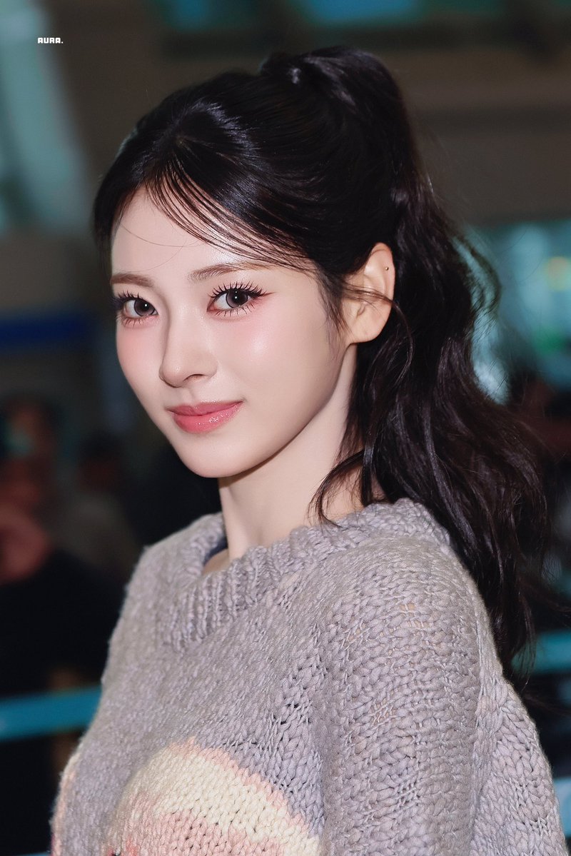 Aura_1117's tweet image. 𝟮𝟱𝟭𝟭𝟮𝟱

#MEOVV #미야오 #ANNA #안나