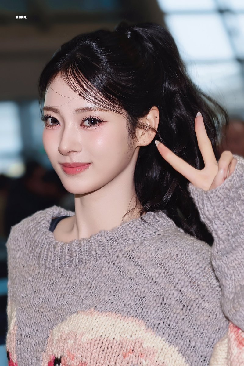 Aura_1117's tweet image. 𝟮𝟱𝟭𝟭𝟮𝟱

#MEOVV #미야오 #ANNA #안나