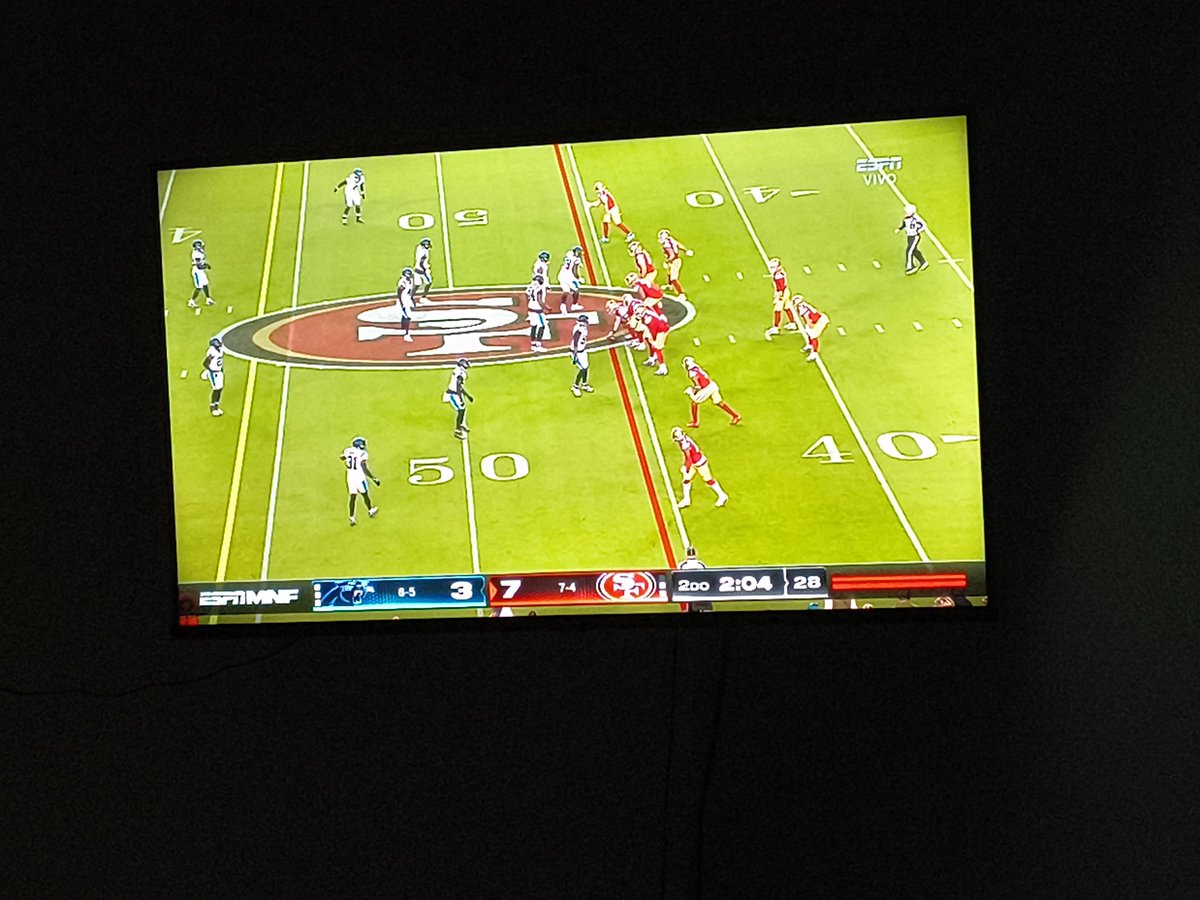 IVANTH14's tweet photo. Go @49ers https://t.co/4yFTqwoF9V
