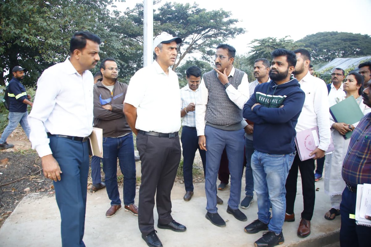 GBAChiefComm's tweet image. Today morning, inspected key infrastructure works across Hebbal, Nagavara, RMV and surrounding areas of North City Corporation. Instructions given to concerned officials.

✔ New Hebbal loop to be completed in 15 days
✔ Footpath repairs near Hebbal Lake
✔ Milling &amp;amp; asphalting…