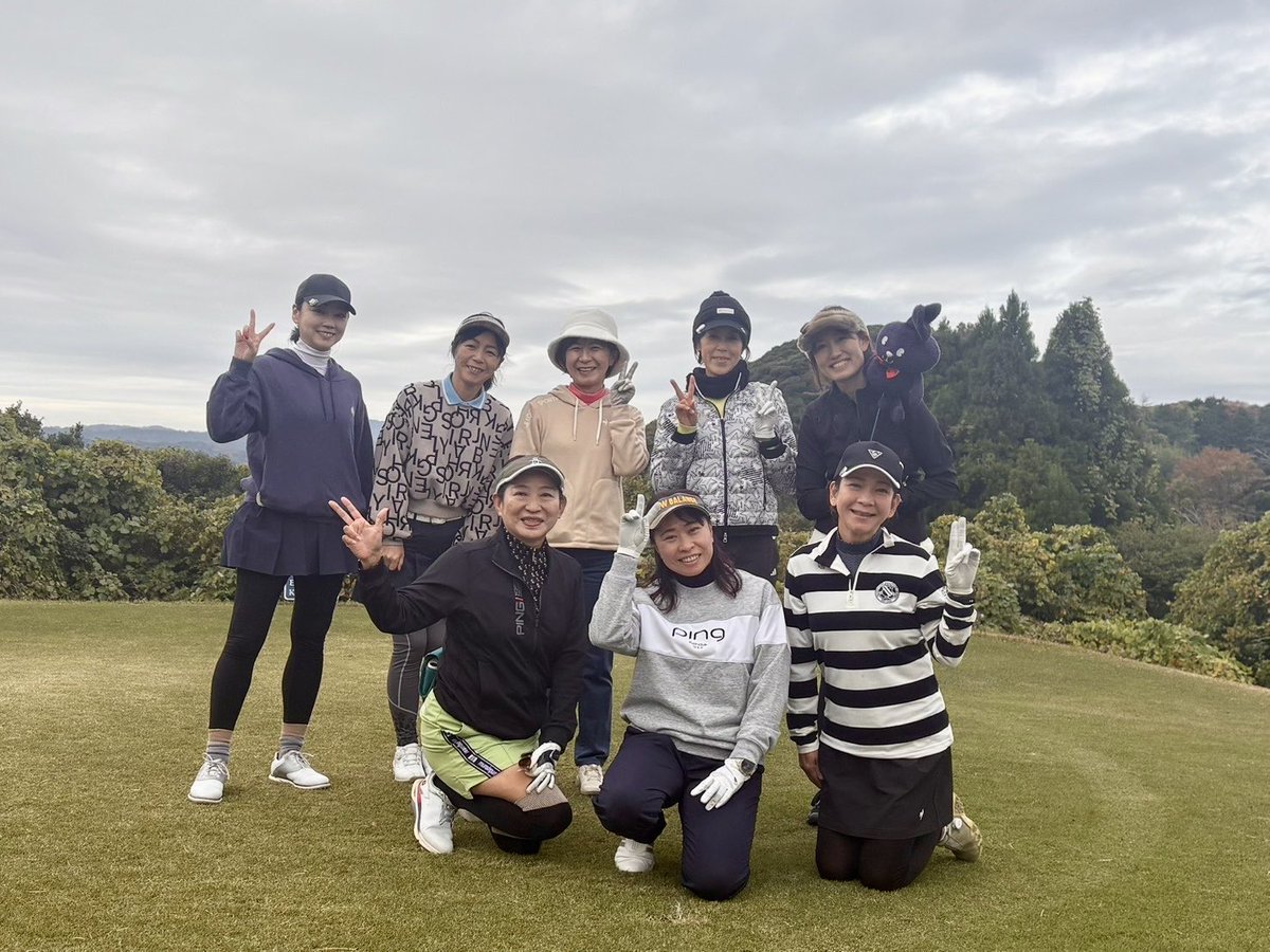 MMinakOO's tweet photo. 11月23日(日)、女性診断士ゴルフコンペ『第2回 LRMCオープンゴルフコンペ』に参加してきました⛳️✨

皆さん気さくで、和気藹々本当に楽しかった！
幹事の牧口さん、企画ありがとうございました😊

次回は3月28日(土)開催予定。女性診断士ゴルファーさん、ご参加をお待ちしています✨

#中小企業診断士 https://t.co/HcDgNZRaYm