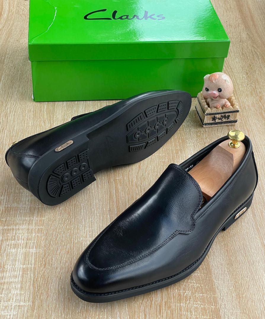 Phinesmiles's tweet photo. NEW INN🖤🖤🔥🔥
BLACK 41 TO 46
BROWN 43 TO 46
#52k EACH. FULLY BOXED
TOP QUALITY💯👍✅
AVAILABLE FOR PICKUP https://t.co/LiVF3Cn9m8