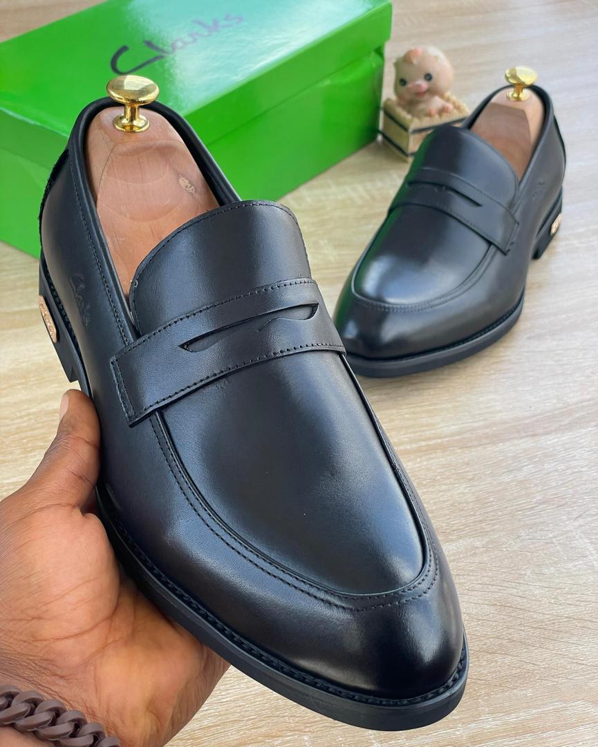 Phinesmiles's tweet photo. NEW INN🖤🖤🔥🔥
BLACK 41 TO 46
BROWN 43 TO 46
#52k EACH. FULLY BOXED
TOP QUALITY💯👍✅
AVAILABLE FOR PICKUP https://t.co/IlkyxbI9yD
