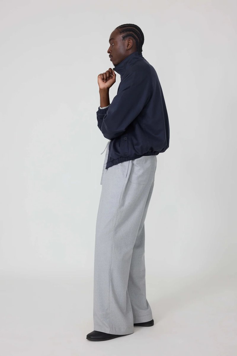 jakewoolf's tweet image. The Stoffa reversible blouson in wool/cashmere is one of the great luxury garments of our time

Tropical woven wool on one side, cashmere on the other 

So simple and beautiful. Would undoubtedly have this in the closet for the rest of time