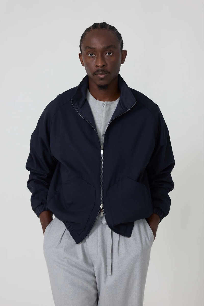 jakewoolf's tweet image. The Stoffa reversible blouson in wool/cashmere is one of the great luxury garments of our time

Tropical woven wool on one side, cashmere on the other 

So simple and beautiful. Would undoubtedly have this in the closet for the rest of time