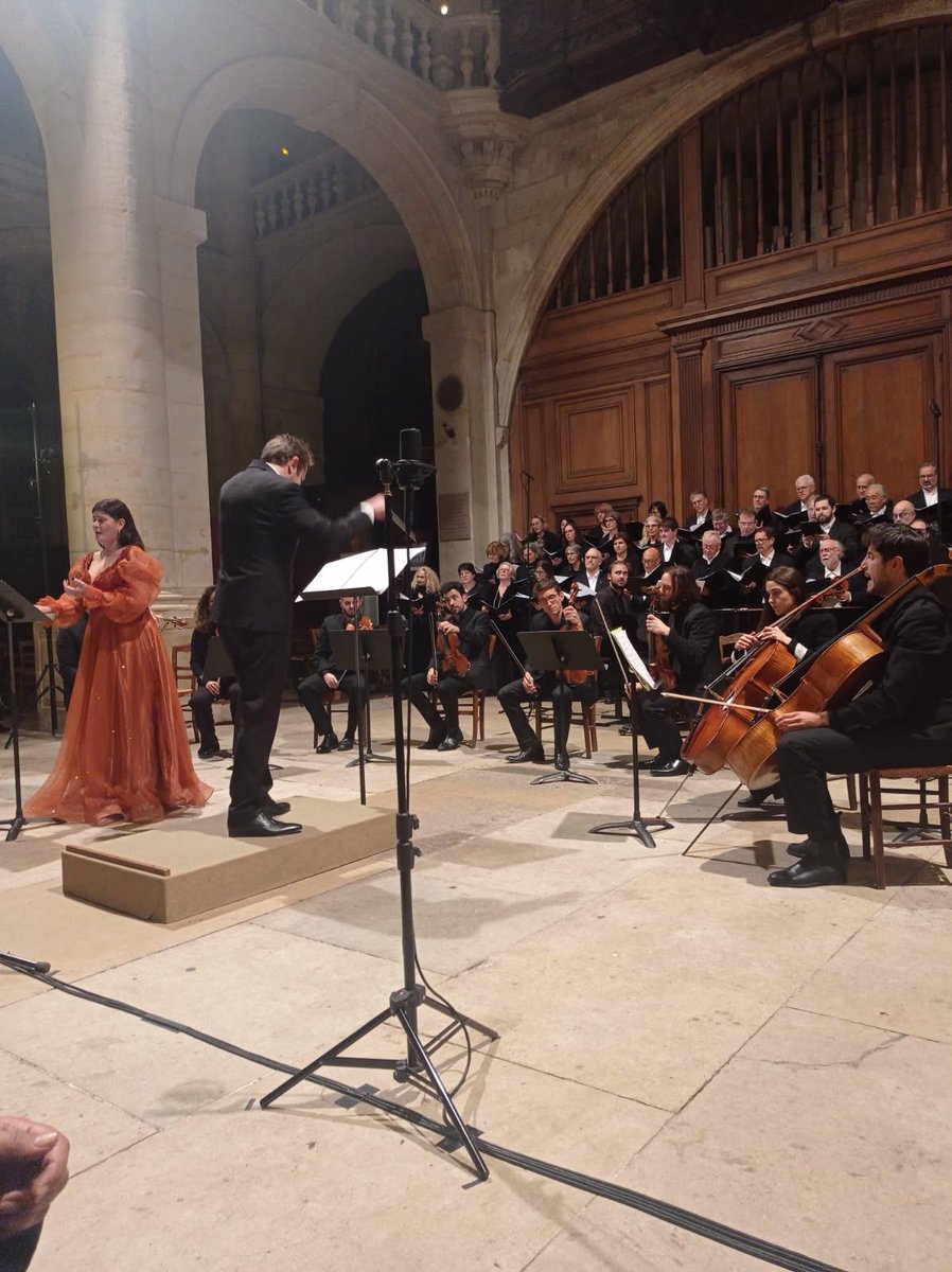 Lundi soir à St Etienne du Mont, première du Book of Life du compositeur et chef d'orchestre Laurent Couson. Une musique somptueuse inspirée du Qohelet pour chanter la paix au croisement des religions.