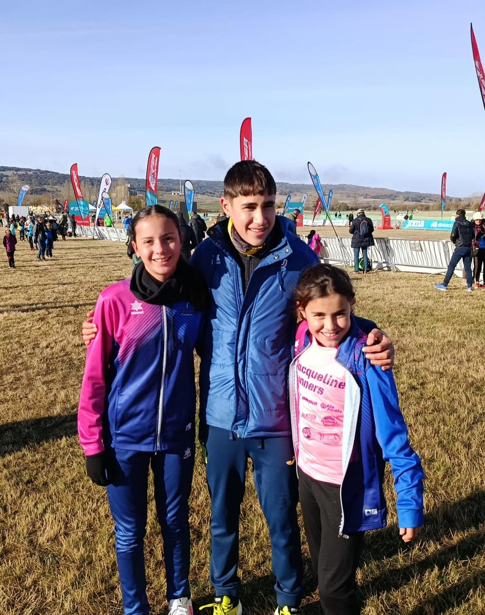 🏃 #Atletismo 
🏆 Carla Jiménez, campeona de España 🇪🇸 de cross por relevos mixtos en Atapuerca
🥈 Prueba en la que Ryan Barcala y Guzmán Caballero se proclamaban subcampeones 
deportesavila.es/carla-jimenez-…