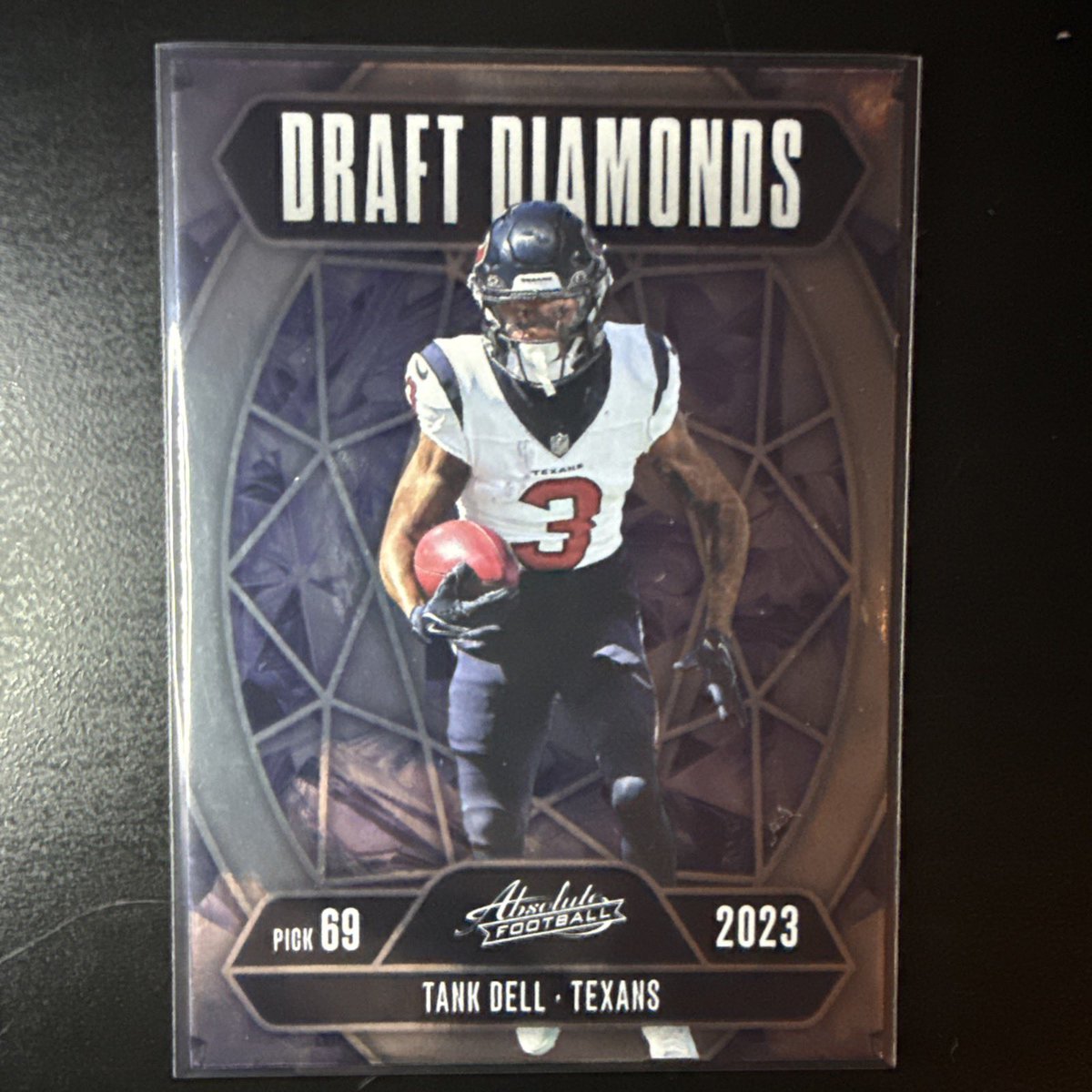 ZeeFlipsRips's tweet image. Check out new cards I listed tonight on my @eBay store 😎 #TheHobby #SportsCards

ebay.us/m/nqHDrY