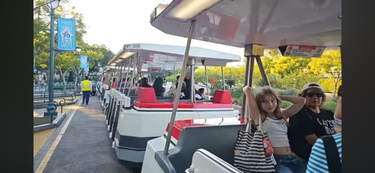 DaniPrimas1's tweet image. This living without adult supervision is why “100% of women” women have high schoolers moving in under public schools. This is what an illegal immigrant looks like. She’s illegal bc she stole the social security number (identity) of a Mexican man on her way IN. #Undocumented