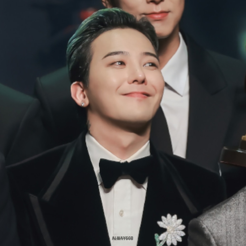 WhiteTamar1's tweet image. Following its success, JUSPEACE by #GDRAGON will continue the Hero Recovery Project, expanding support to uniformed public officials such as firefighters and coast guard officers, as well as professionals working in the social welfare field.
Best man G-Dragon ❤👆