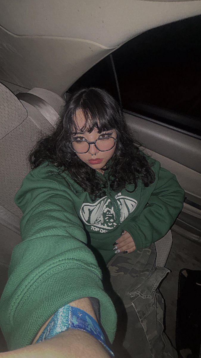 stoneeluvr's tweet photo. CFG Extra stuff.
-
-
-
okay quick rant bc im genuinely so fucking flabbergasted bc WDYM I SAW 6 ARTISTS IN 2 DAYS HELLO??? KALI UCHIS, MALCOLM TODD, TYLER THE CREATOR, CHILDISH GAMBINO, DOECHII, &amp; ASAP MF ROCKY. BITCH WHAAAAATTTTT. best weekend ever fs 🙂‍↕️ https://t.co/jyCFjSENGk