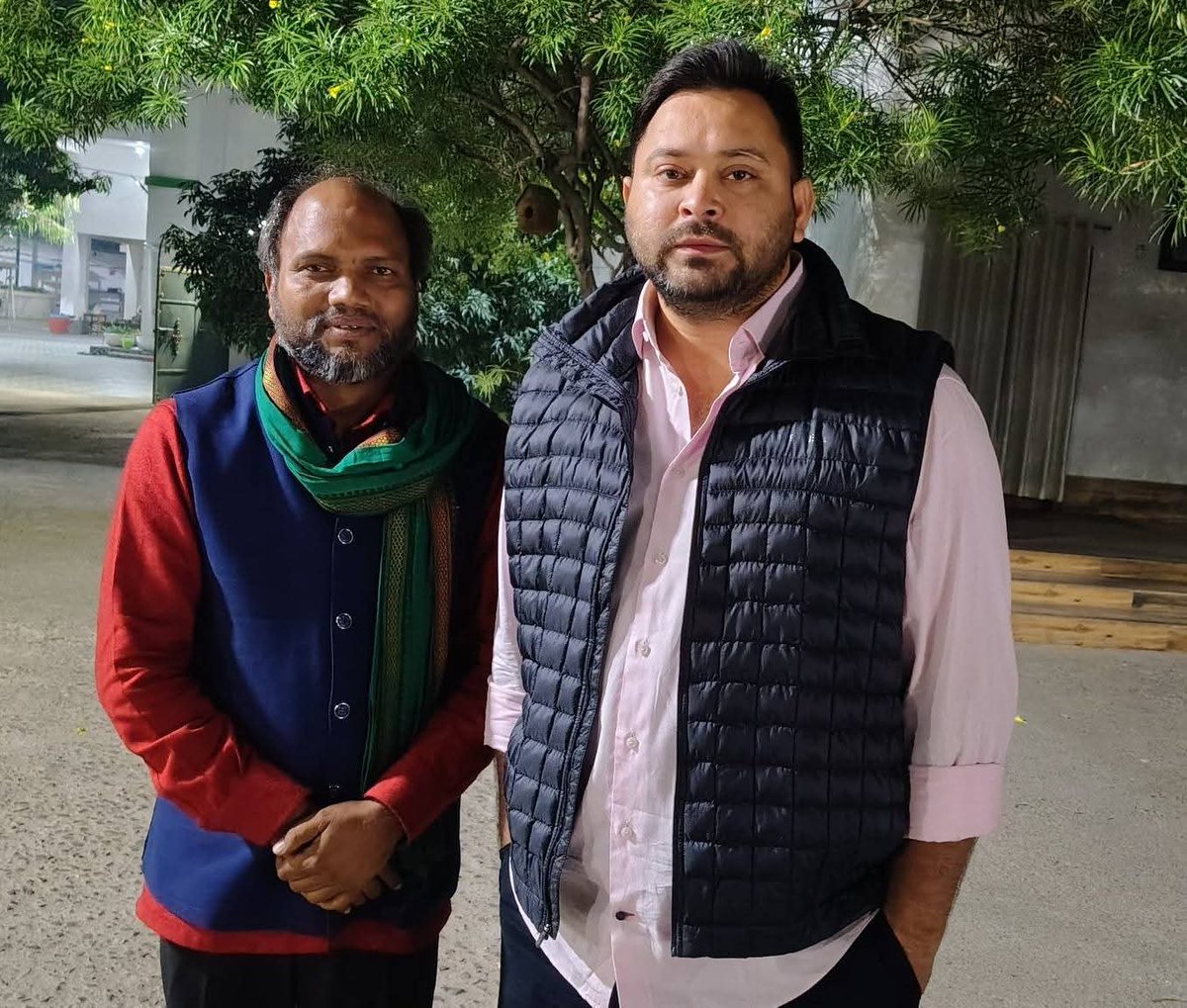 DrGautamKrishna's tweet image. पटना में 🙏अपने नेता बिहार के भविष्य मा.श्री @yadavtejashwi जी से आत्मीय मुलाक़ात किया।