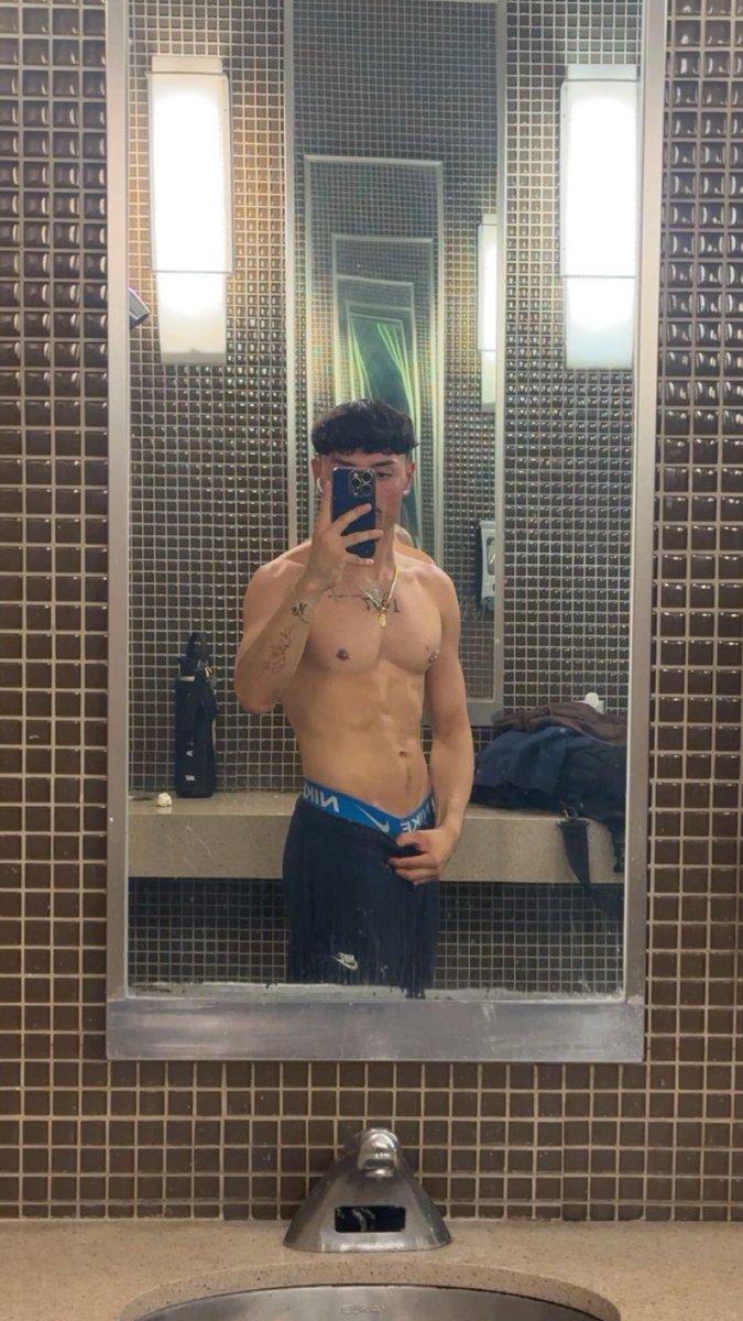 chino 🔱 tweet media